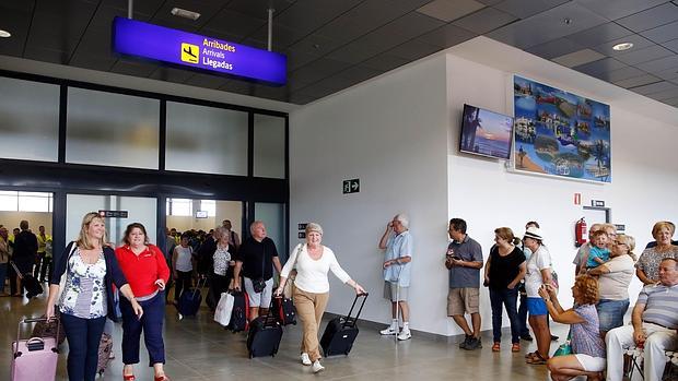 Imagen de la llegada de pasajeros al aeropuerto de Castellón