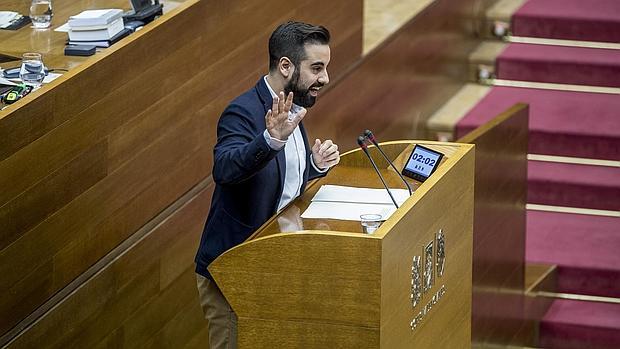 Imagen de archivo de José Muñoz durante un pleno en las Cortes Valencianas