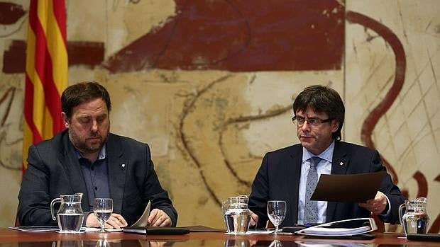 CDC escenifica un giro moderado para recuperar terreno electoral