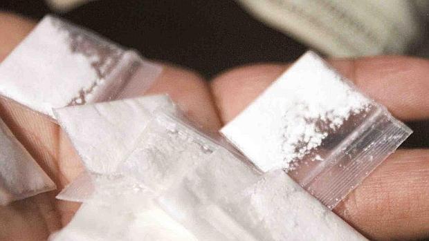 A los detenidos se les acusa de acopiar cocaína y distribuirla en dosis a consumidores finales