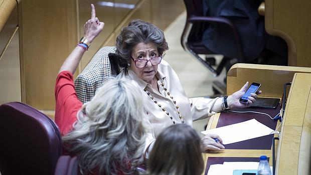 Rita Barberá, en su escaño del Senado
