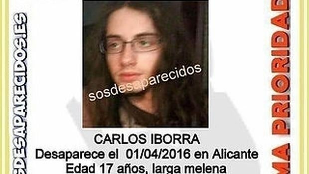 Cartel de la alerta por uno de los desaparecidos.