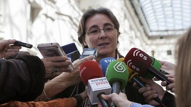 Marta Higueras, teniente de alcalde de Madrid, preguntada por la prensa sobre la venta de viviendas de EMVS este miércoles