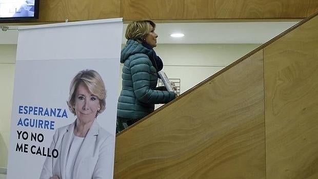 Aguirre pide al PP evitar elecciones y negociar ya con PSOE y Ciudadanos