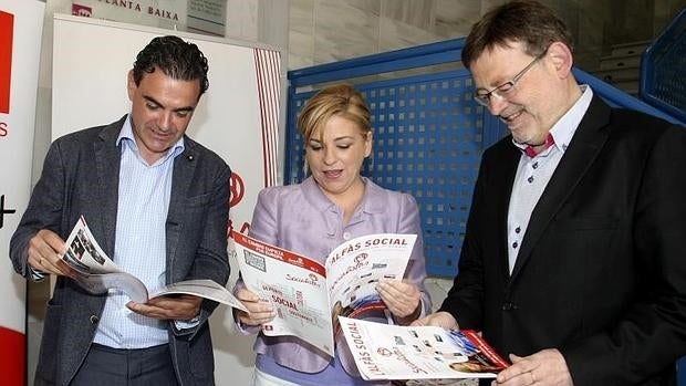 Vicente Arques, con Elena Valenciano y Ximo Puig, durante la campaña de las europeas