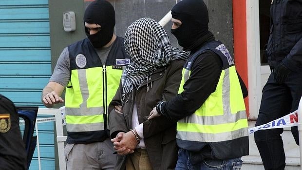 La policía detiene en Ceuta a una persona relacionada con el Daesh