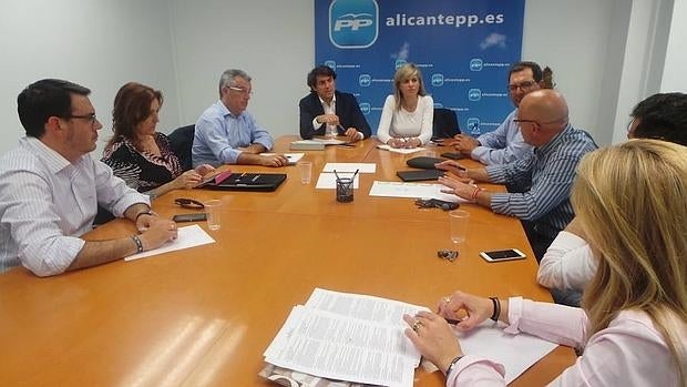 Reunión de la comisión de Educación del PP de Alicante