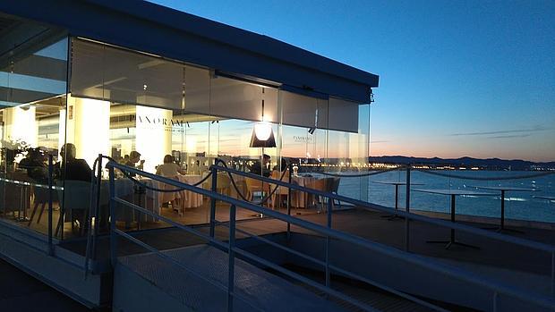 Imagen tomada frente a uno de los restaurantes de la Marina Norte