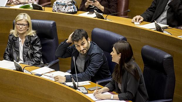 Vicent Marzà, durante la sesión de control de este jueves en las Cortes