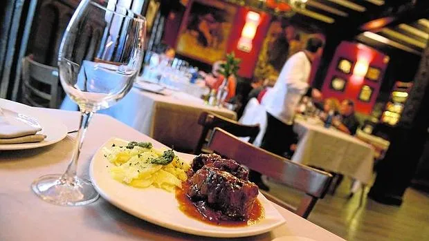 El restaurante Los Galayos participa en estas jornadas gastronómicas dedicadas al rabo de toro