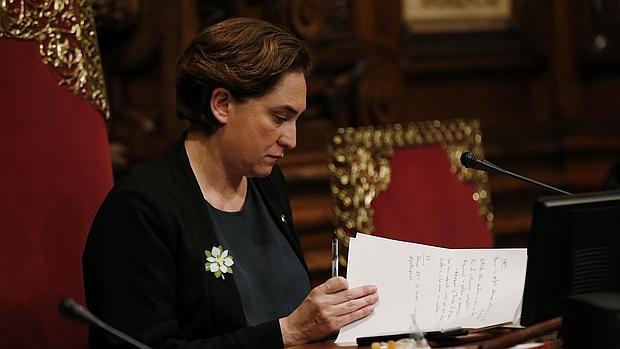 Ada Colau, este mediodía en el Ayuntamiento