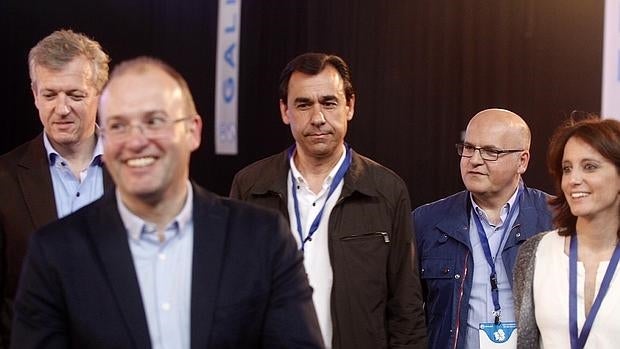 El PP promete una campaña «austera» y alerta de un pacto «a la granadina» tras el 26-J