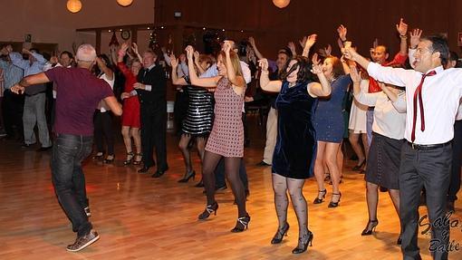 «Sabor y Baile», una sala que se llena de público todos los semanas