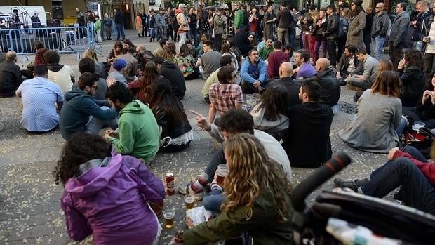 Barbero dice que enviar policías al botellón es como mandarlos a un centro de toxicómanos