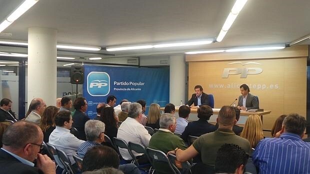 Reunión de la junta directtiva provincial del PP en Alicante.