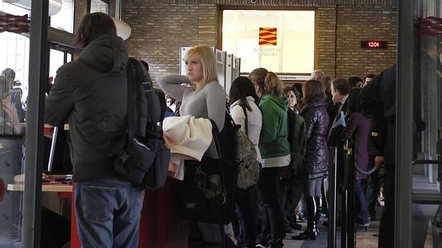 Zona de acceso a la sede central del Gobierno aragonés, en Zaragoza