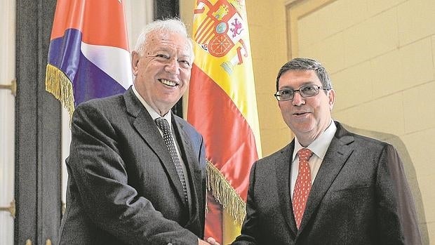 Garcia Margallo y el ministro de Asuntos Exteriores cubano, ayer en La Habana