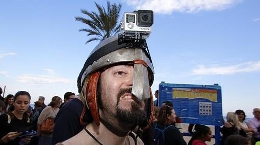 La cámara de vídeo en el casco, un anacronismo histórico.