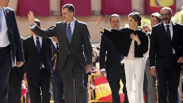 Los Reyes durante su visita a Villanueva de los Infantes