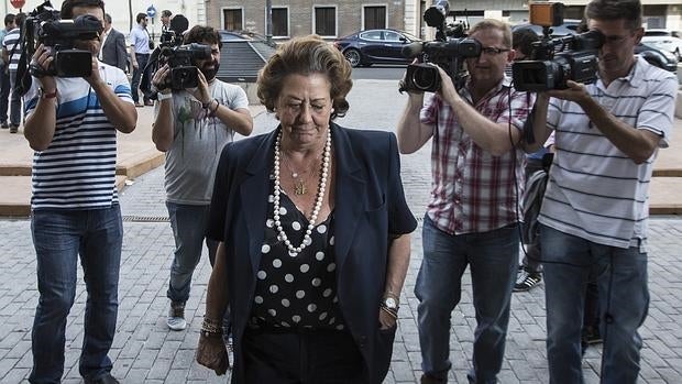 El presidente del PP en Valencia invita a Barberá a participar en la campaña electoral