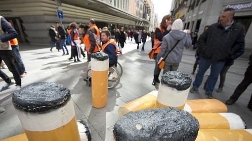 Campaña llevada a cabo por el Ayuntamiento para no tirar las colillas al suelo