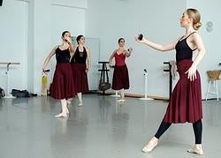 Clase de Escuela Bolera, en el último curso de la especialidad de Danza Española