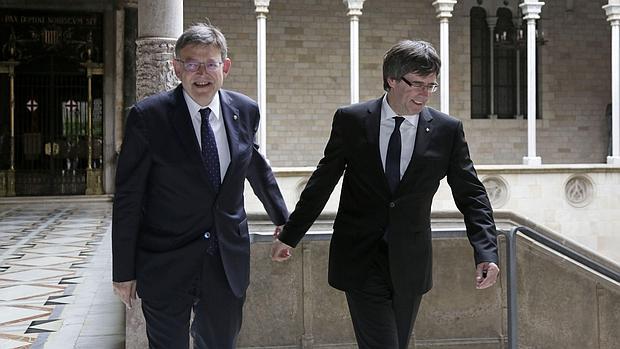 Imagen de la reunión entre Puig y Puigdemont celebrada en Barcelona