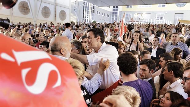 Pedro Sánchez, durante el acto celebrado en Burjassot