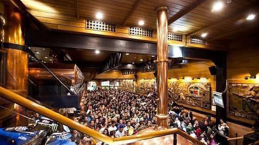 El interior de la cervecería durante uno de los partidos del Deportivo de La Coruña