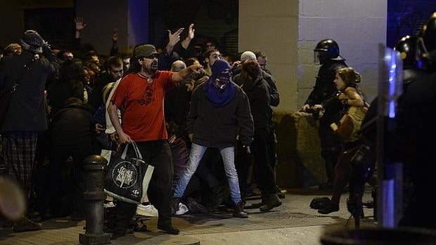 Los disturbios en Barcelona, liderados por profesionales perfectamente organizados