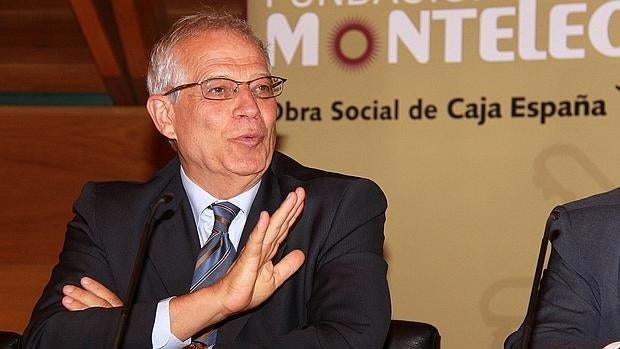 Carlos Herrera entrevista este lunes a Josep Borrell en COPE