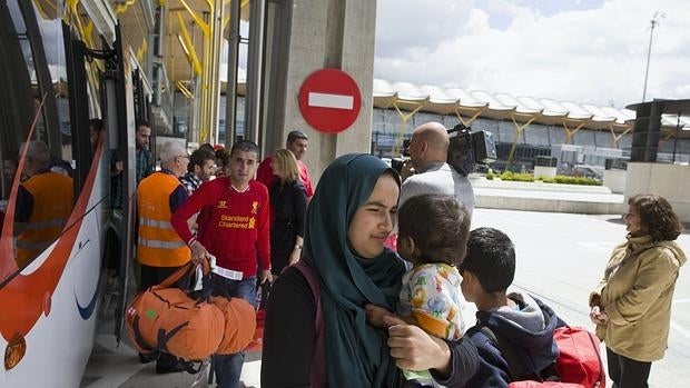 Llegada ayer de 45 nuevos refugiados al aeropuerto de Madrid