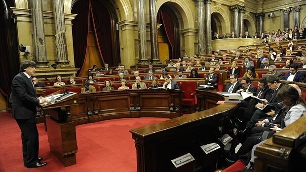 Puigdemont, en una intervención en el pleno del Parlament