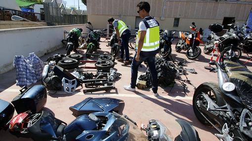 Imagen de las motos confiscadas