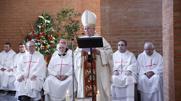El cardenal Cañizares, en la dedicación de la la iglesia de La Resurrección del Señor en Campanar