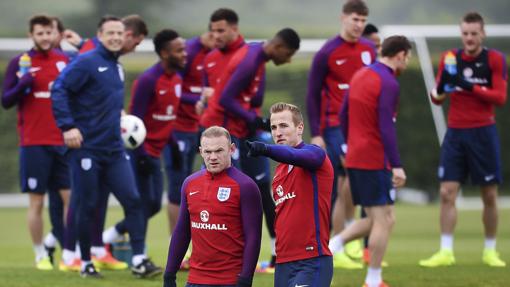 La selección inglesa de fútbol durante un entrenamiento