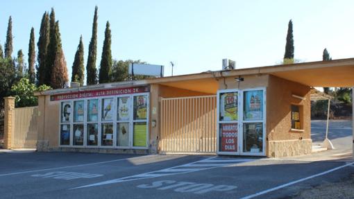 Los mejores cines de verano para ver las películas bajo un techo de estrellas en la provincia de Alicante