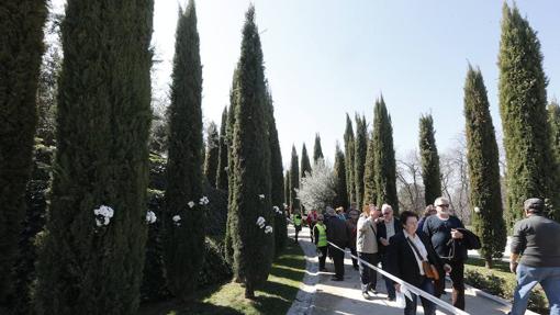 Bosque del Recuerdo en uno de los homenajes anuales en el Parque del Retiro