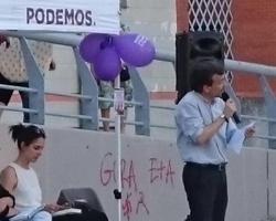 Un «Gora ETA» se cuela en un mitin de Podemos