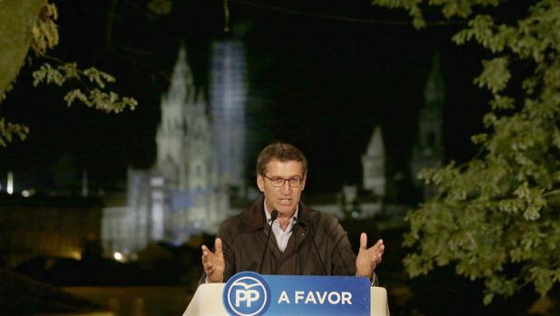 Feijóo, en el acto de inicio de campaña de los populares gallegos en Santiago