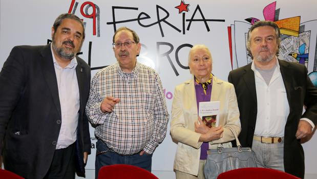 Felipe Benítez Reyes, Santos Sanz Villanueva, María España y Carlos Aganzo participan en un encuentro organizado con motivo de la concesión a Caballero Bonald del Premio Francisco Umbral a la Mejor Novela del Año