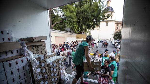 El Banco de Acción Solidaria cierra sus puertas por la retirada de la ayuda del Ayuntamiento de Valencia