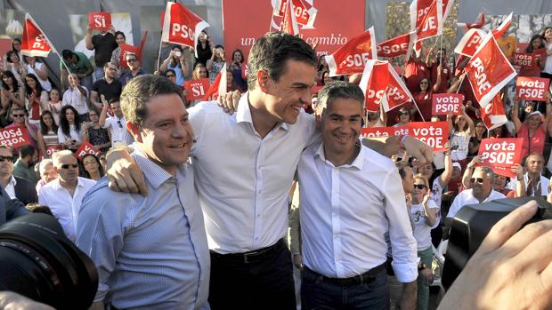 Emiliano García-Page, Pedro Sánchez y Manuel González, candidato al Congreso