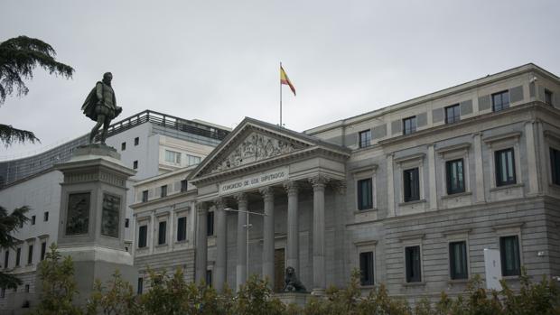 El Congreso de los Diputados acogerá la bandera arcoiris del Orgullo Gay