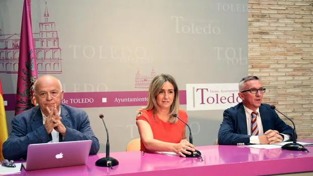 Pedro Palacios, Milagros Tolón, Luis González, en la rueda de prensa