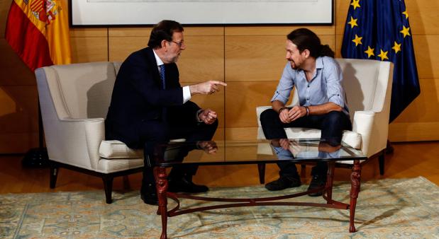 Iglesias reclama el liderazgo de la oposición si el PSOE termina absteniéndose ante Rajoy