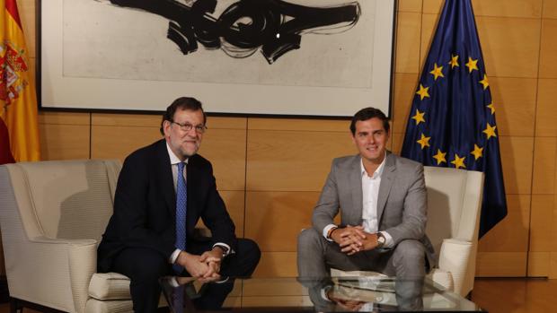 Mariano Rajoy y Albert Rivera en su reunión en el Congreso de los Diputados