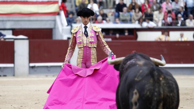 El torero fallecido, Victor Barrio, durante una corrida