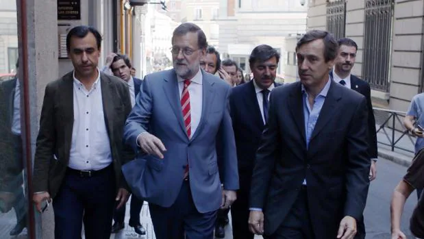 Mariano Rajoy, ayer, tras reunirse con Pedro Sánchez para negociar la investidura