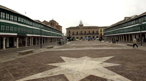Plaza mayor de Almagro es de planta rectangular